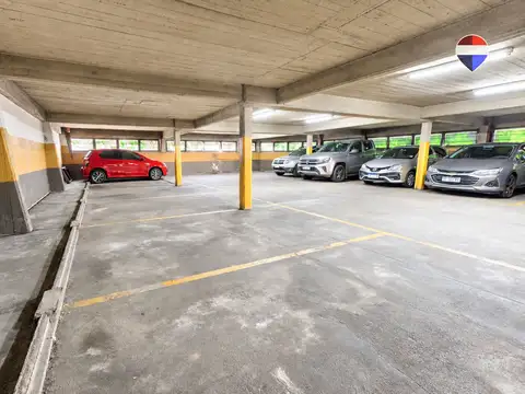 Venta de cochera planta baja avenida mitre