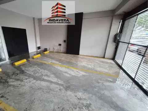 Cochera fija cubierta al frente - caseros centro