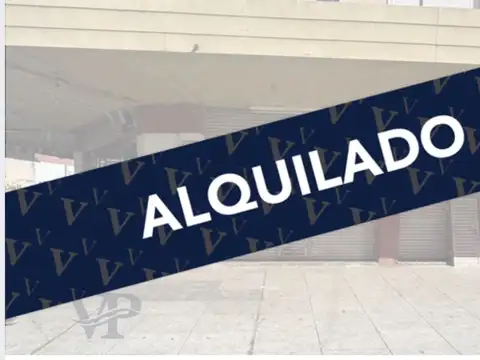 Local esquina en centro comercial
