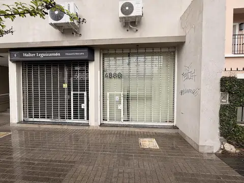 Local en alquiler en villa ballester a mts de la calle alvear