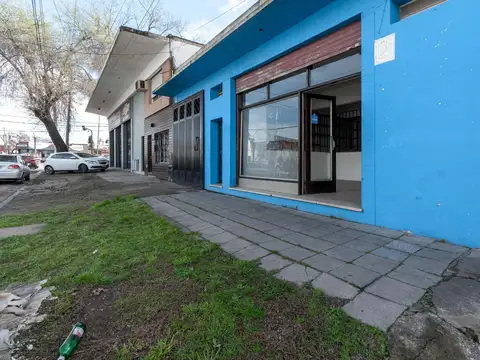 Venta local comercial con galpon temperley