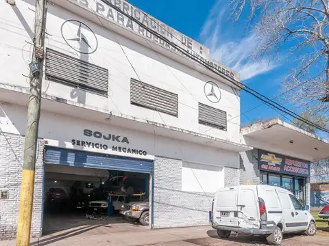 Venta en bloque – departamento / taller + galpon