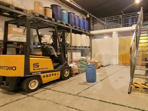 Venta galpón deposito en general san martin excelente ubicación.