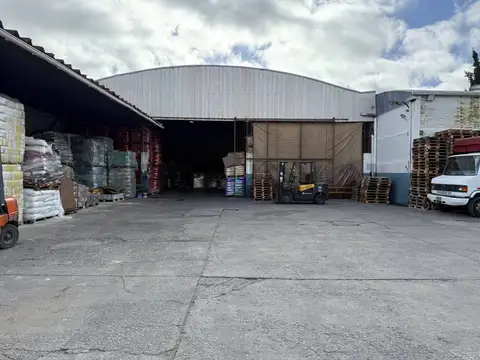 Galpón en venta sobre 141  y calle 44 – la plata