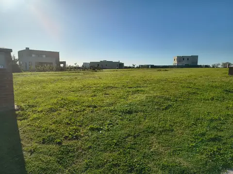 Venta de terreno en san sebastian pilar - permuta