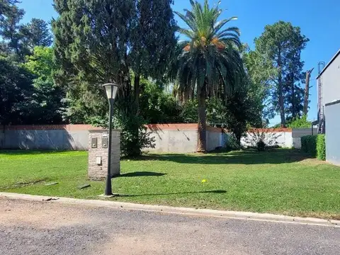 Venta de lote en barrio cerrado las magnolias