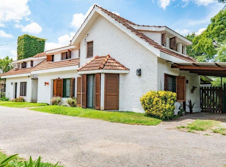 Casa · 65m² · 3 Ambientes · 1 Cochera