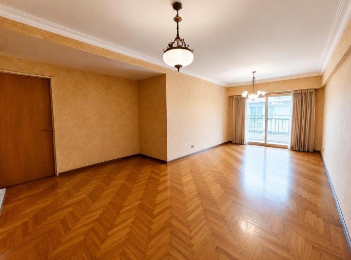 Departamento · 102m² · 5 Ambientes · 1 Cochera