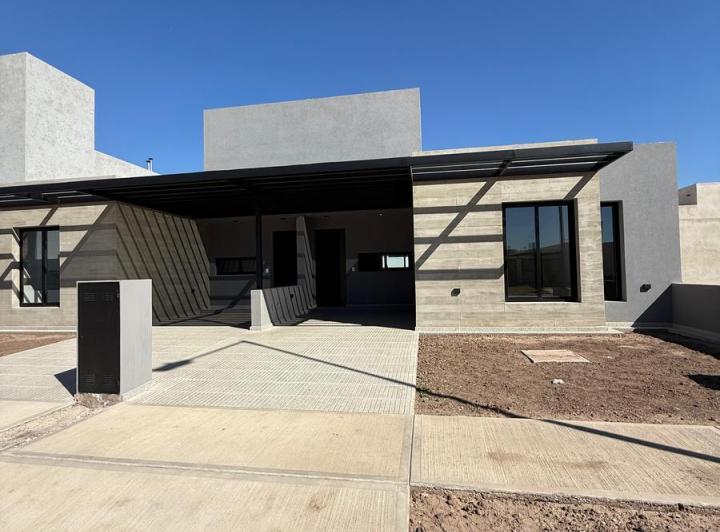 Casa · 112m² · 3 Ambientes · 1 Cochera