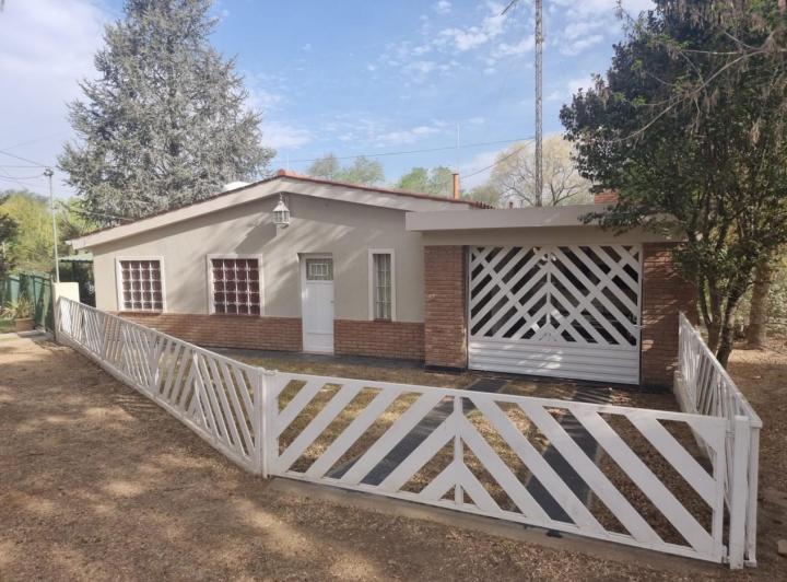 Casa · 130m² · 5 Ambientes · 1 Cochera