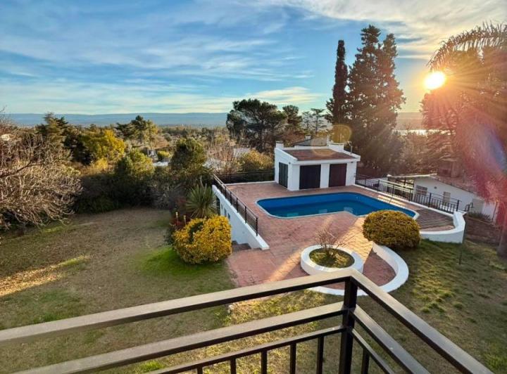 Casa · 292m² · 1 Ambiente · 1 Cochera