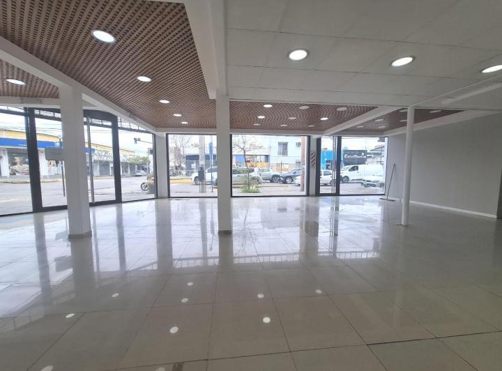 Local comercial · 160m² · 2 Ambientes