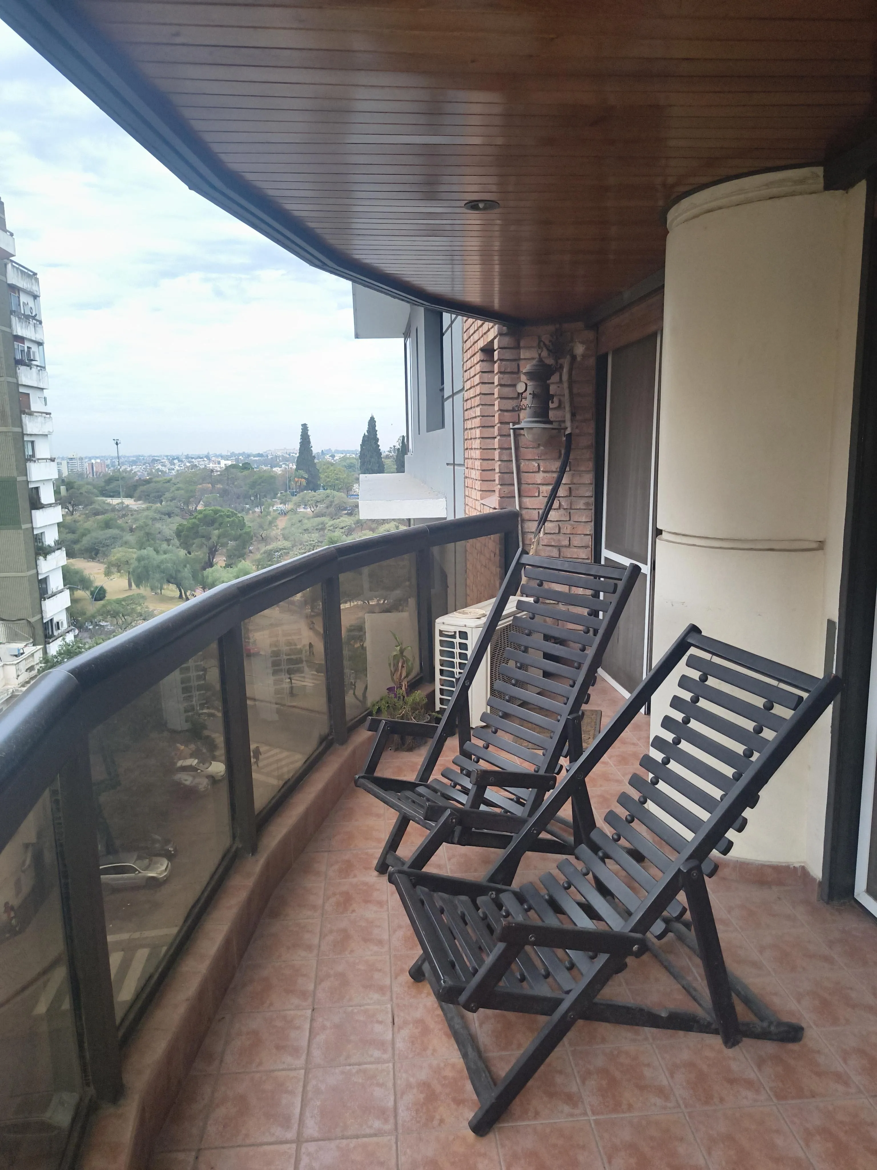 Piso de categoria en alquiler 3 dormitorios sin amoblar|Nueva Córdoba