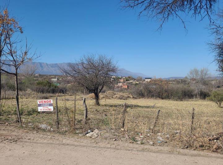 Terreno · 810m²
