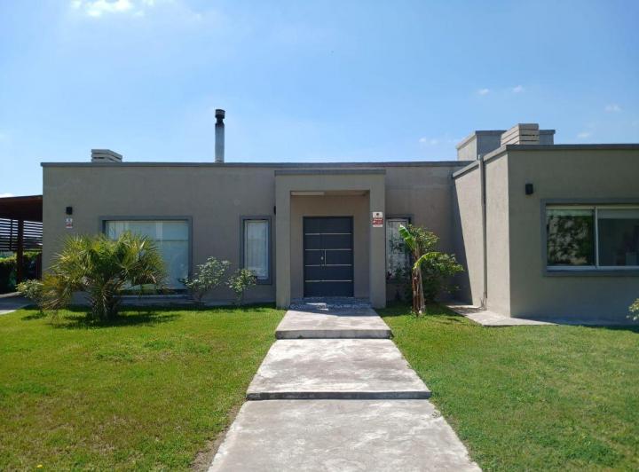 Casa · 166m² · 4 Ambientes · 2 Cocheras