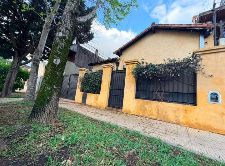 Casa · 79m² · 3 Ambientes · 1 Cochera