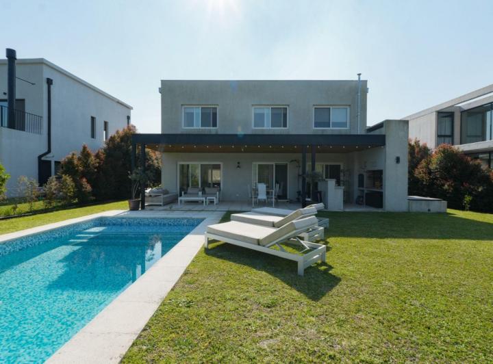 Casa · 202m² · 5 Ambientes
