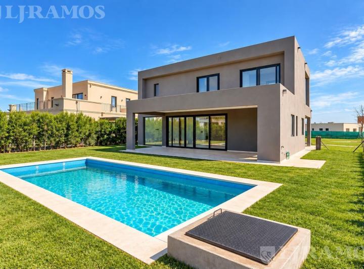 Casa · 185m² · 5 Ambientes · 2 Cocheras