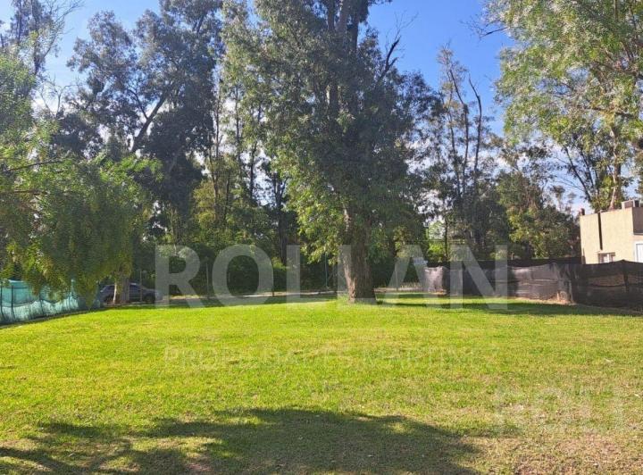 Terreno · 600m²