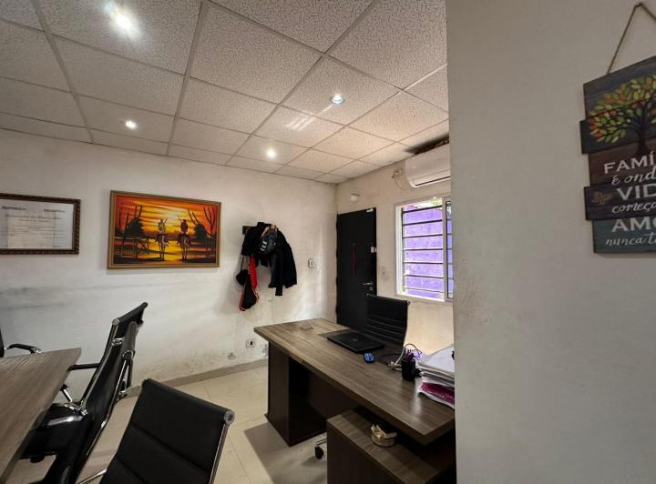 Local comercial · 270m² · 3 Ambientes · 1 Cochera