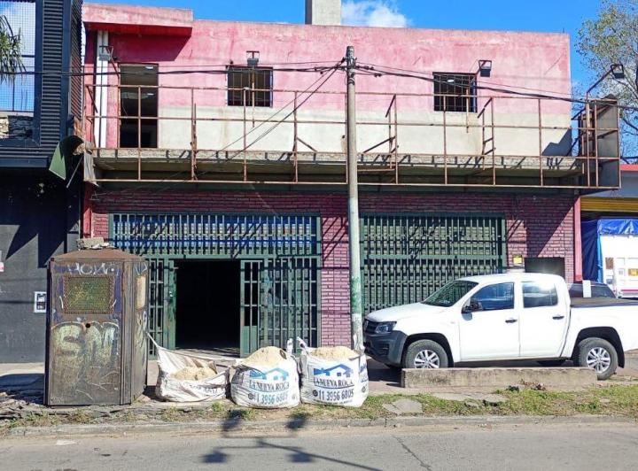 Bodega-Galpón · 340m² · 2 Ambientes