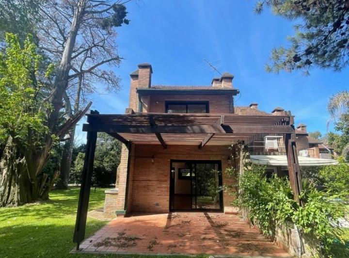 Casa · 88m² · 4 Ambientes · 1 Cochera
