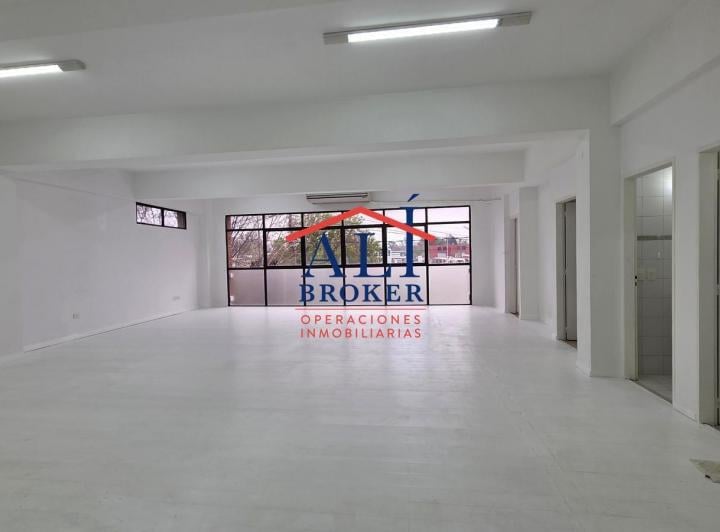 Oficina comercial · 100m² · 2 Ambientes · 1 Cochera