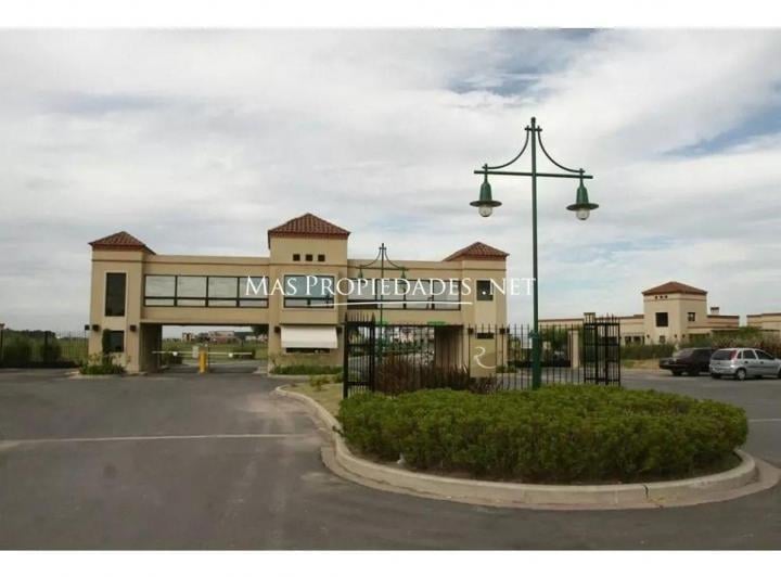 Terreno · 700m²