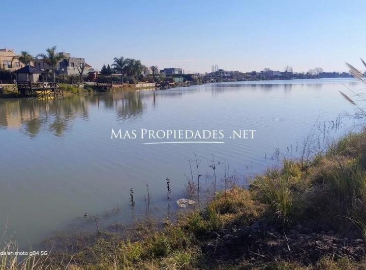 Terreno · 958m²