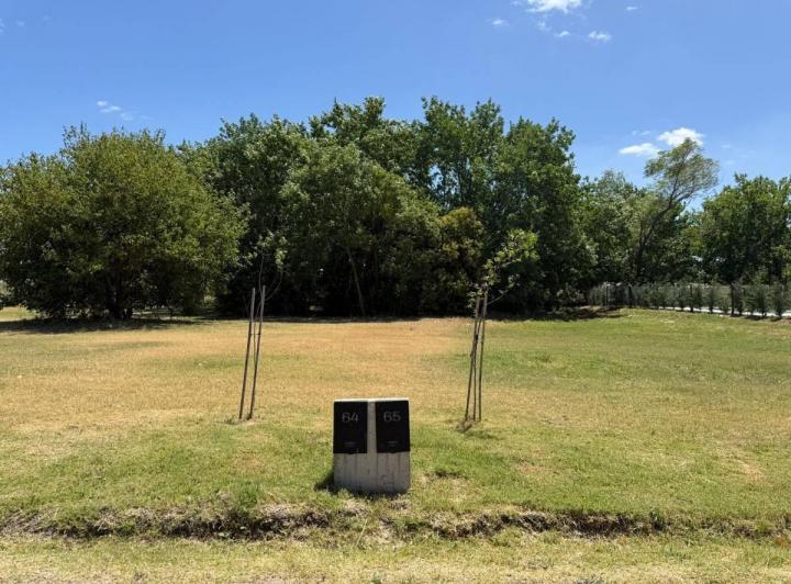 Terreno · 743m²