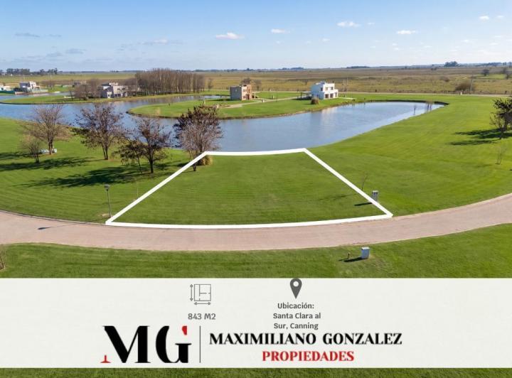 Terreno · 843m²