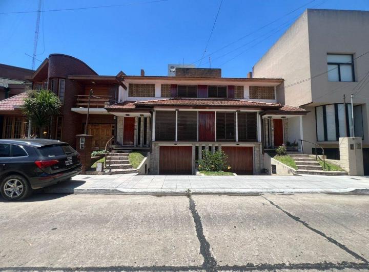 PH · 167m² · 5 Ambientes · 1 Cochera