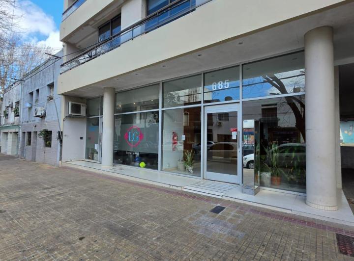 Local comercial · 119m²