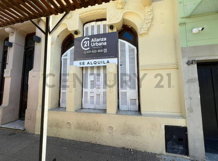 Local comercial · 180m²