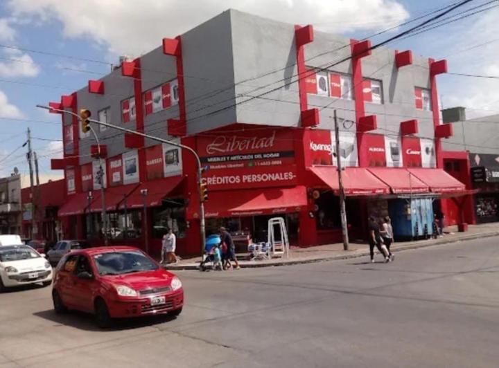 Local comercial · 682m² · 2 Cocheras
