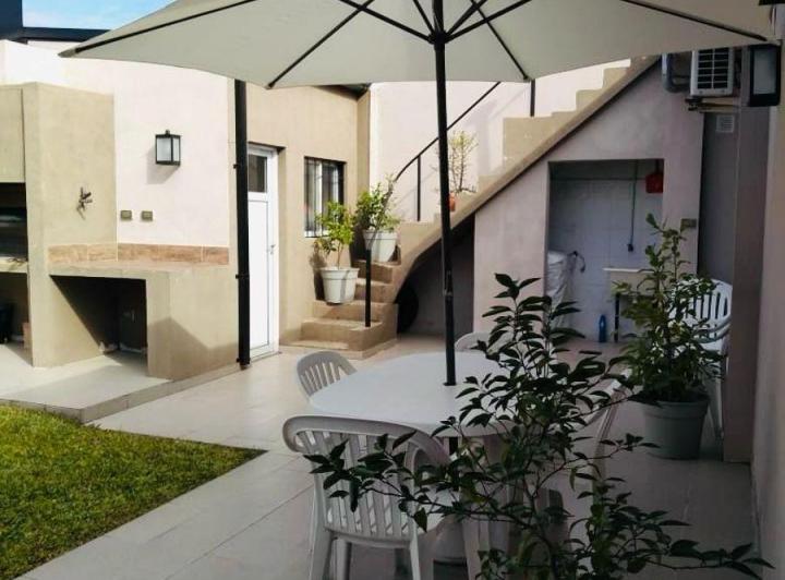 Casa · 100m² · 3 Ambientes · 1 Cochera