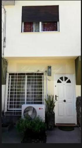 Casa · 90m² · 2 Dormitorios · 1 Cochera