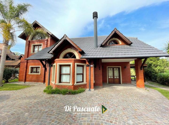 Casa · 345m² · 8 Ambientes