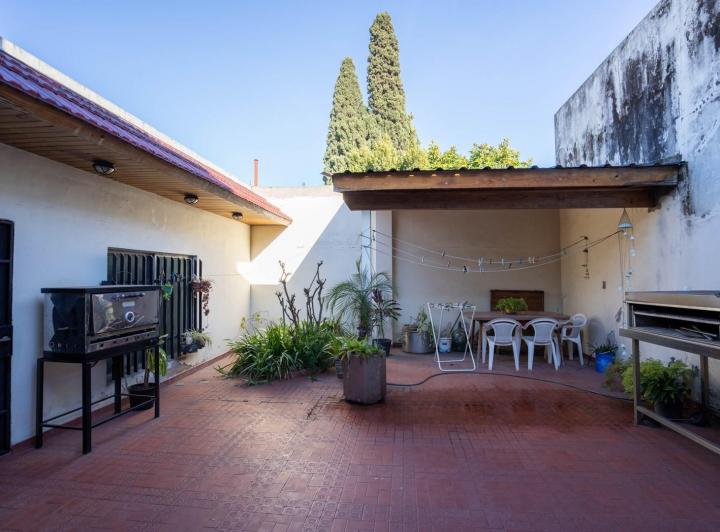 Casa · 115m² · 4 Ambientes · 2 Cocheras