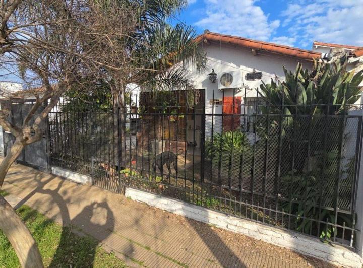 Casa · 112m² · 4 Ambientes · 2 Cocheras