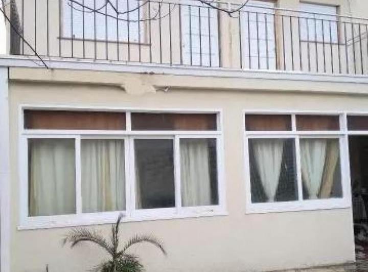 Casa · 150m² · 5 Ambientes · 2 Cocheras