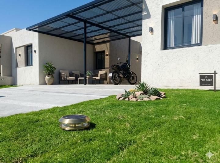 Casa · 180m² · 3 Ambientes · 1 Cochera