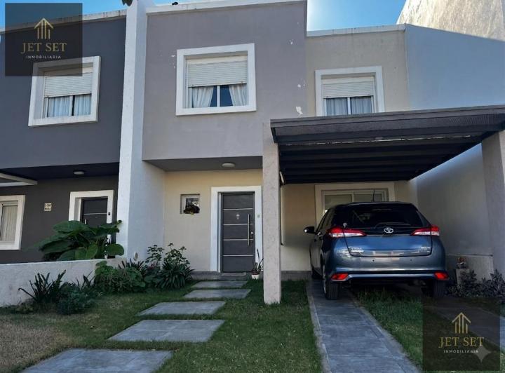 Casa · 130m² · 6 Ambientes · 2 Cocheras