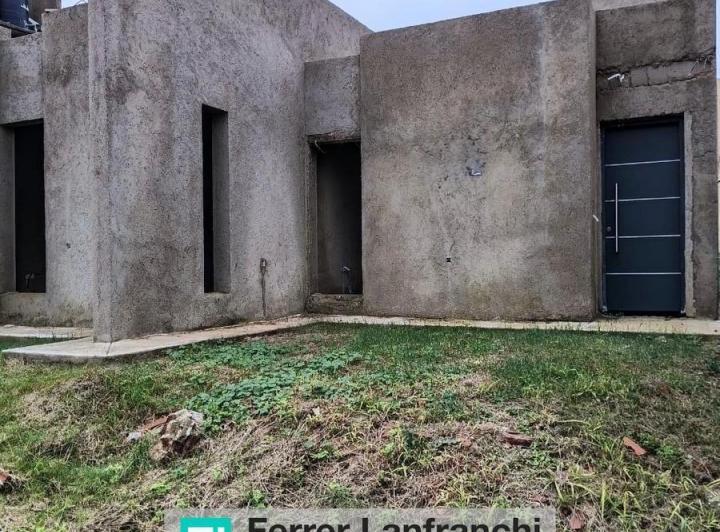 Casa · 72m² · 4 Ambientes · 1 Cochera