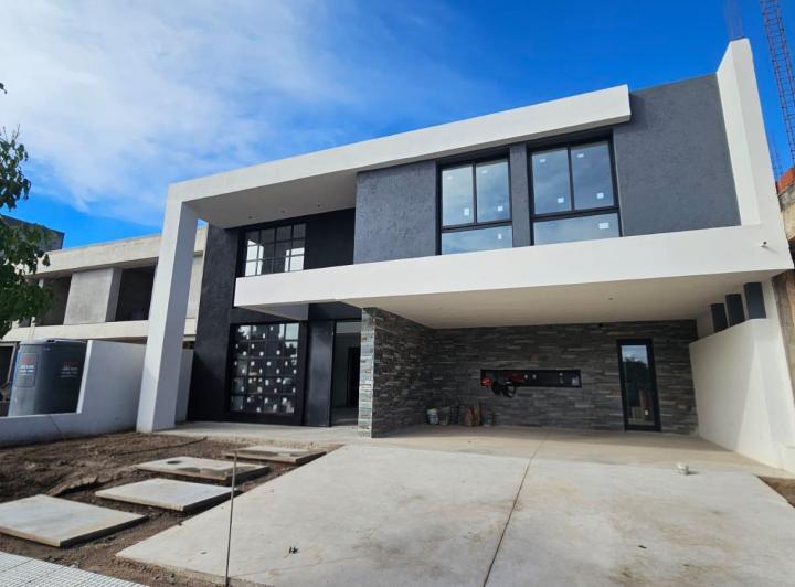 Casa · 286m² · 4 Ambientes