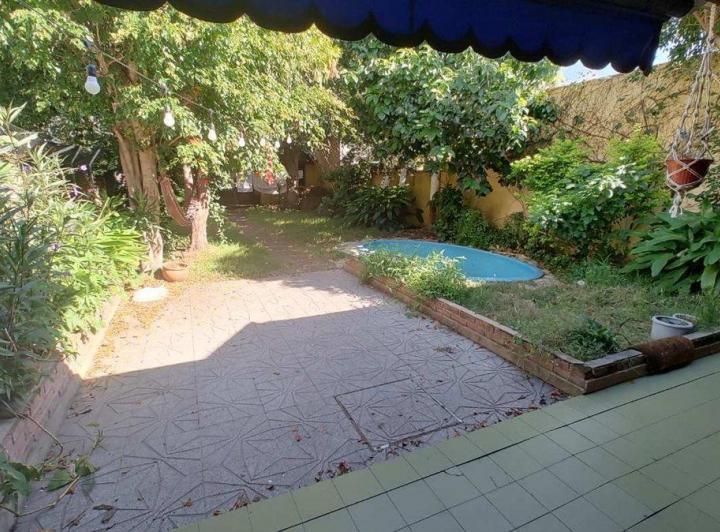 Casa · 180m² · 4 Ambientes · 2 Cocheras