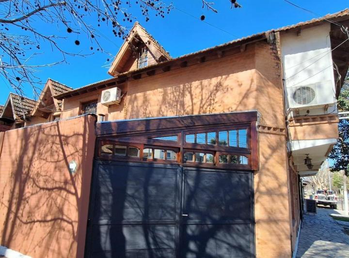 Casa · 85m² · 4 Ambientes · 1 Cochera
