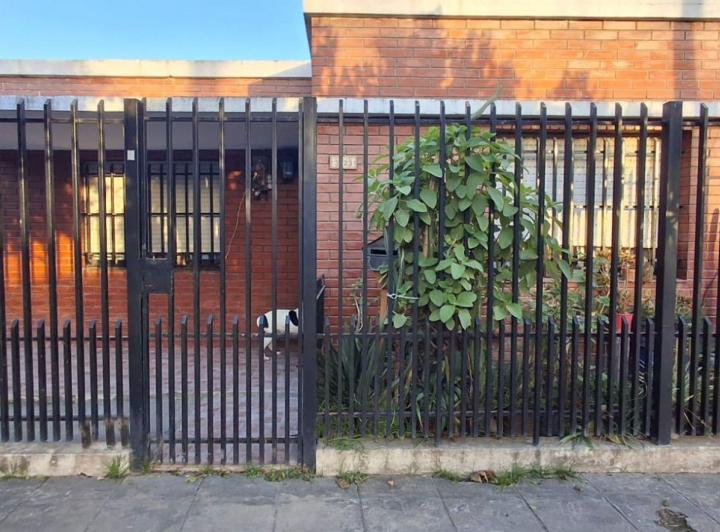 Casa · 90m² · 4 Ambientes · 2 Cocheras