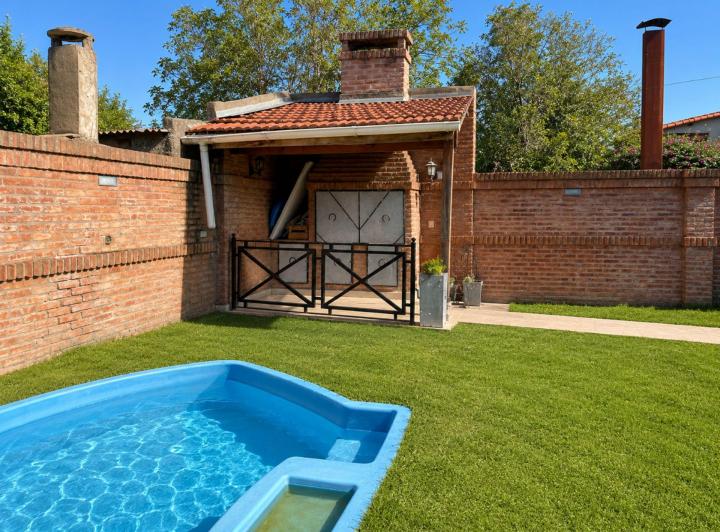 Casa · 110m² · 3 Ambientes · 2 Cocheras