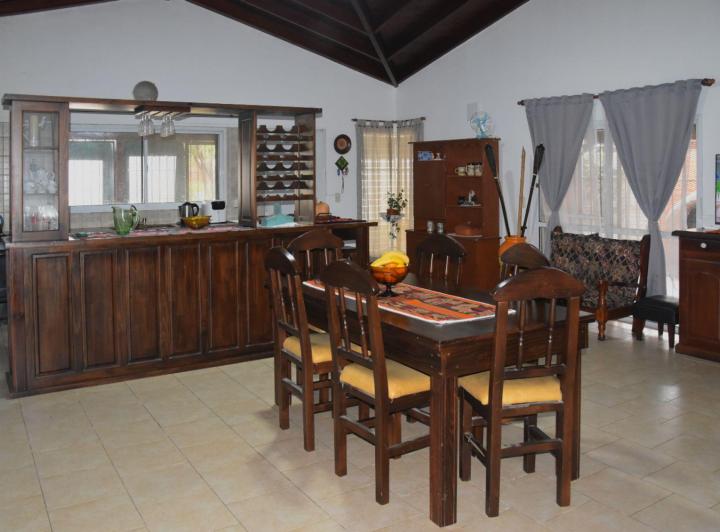 Casa · 129m² · 3 Ambientes · 2 Cocheras